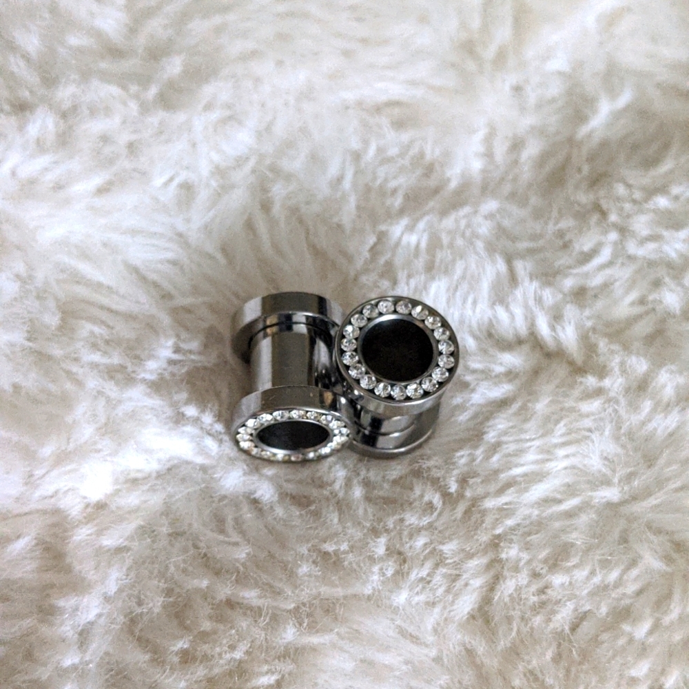 Hollow Center 0g Plugs